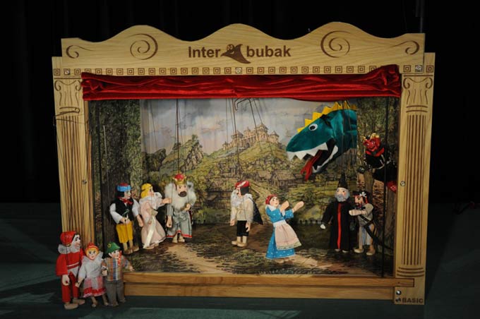 Деревянный театр кукол Домашний купить на сайте dolls-puppets.com ...